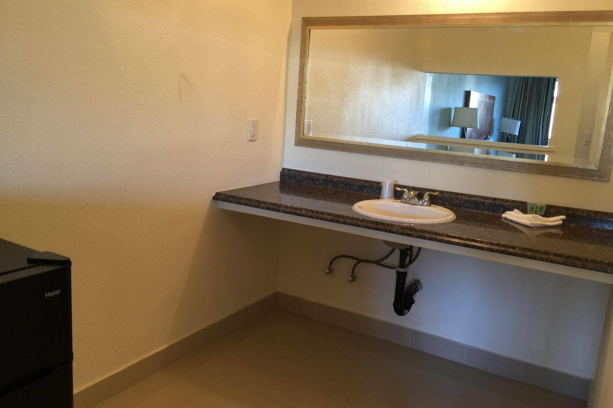 M Motel El Monte 로스앤젤레스 외부 사진