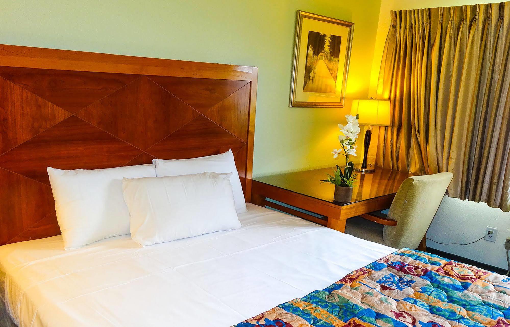 M Motel El Monte 로스앤젤레스 외부 사진