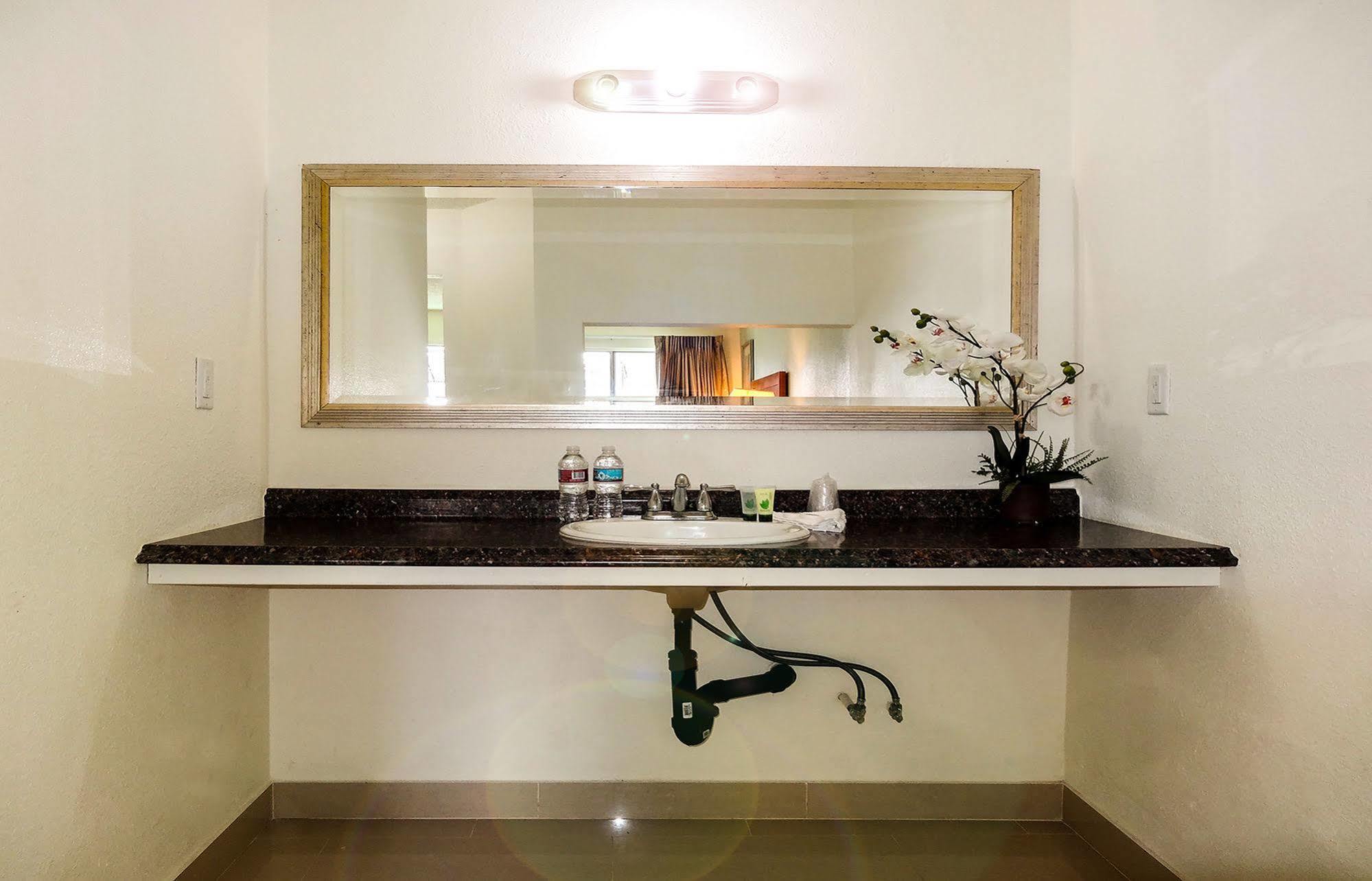 M Motel El Monte 로스앤젤레스 외부 사진